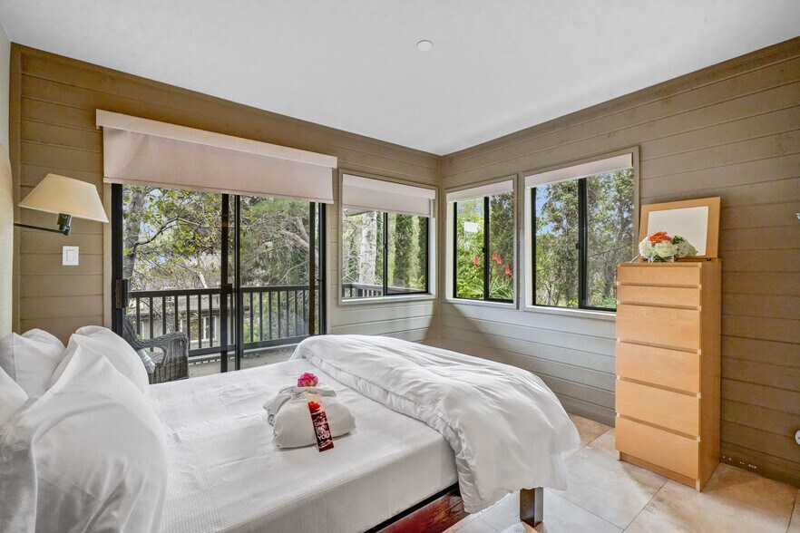 More Photos Of 21095 Raquel Rd, Laguna Beach Specialty For Sale