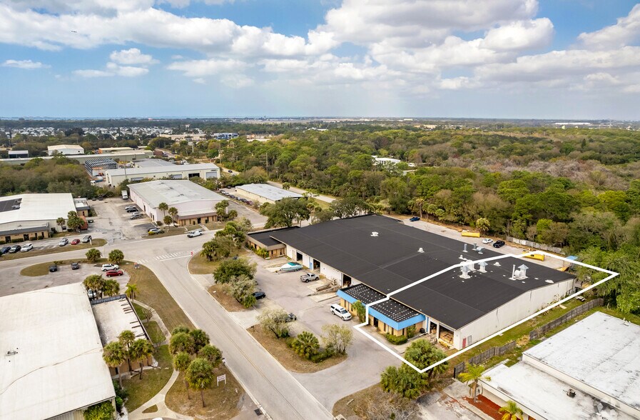 Primary Photo Of 2205 Industrial Blvd, Sarasota Warehouse For Lease