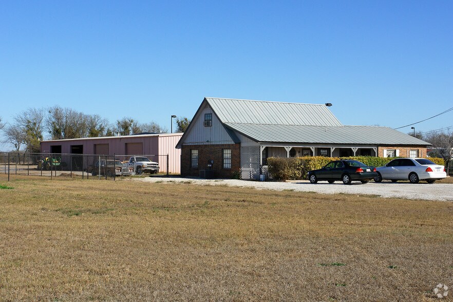 Primary Photo Of 14395 Interstate 10 E, Schertz Warehouse For Lease