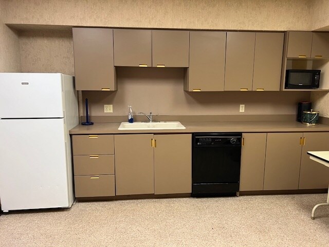 More Photos Of 3706 SW Topeka Blvd, Topeka Office For Lease