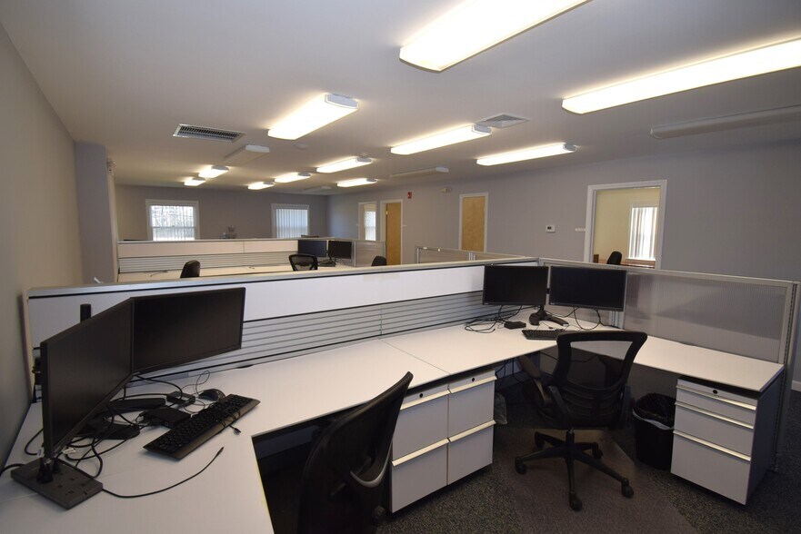More Photos Of 1 Library Ln, Kingston Office For Lease