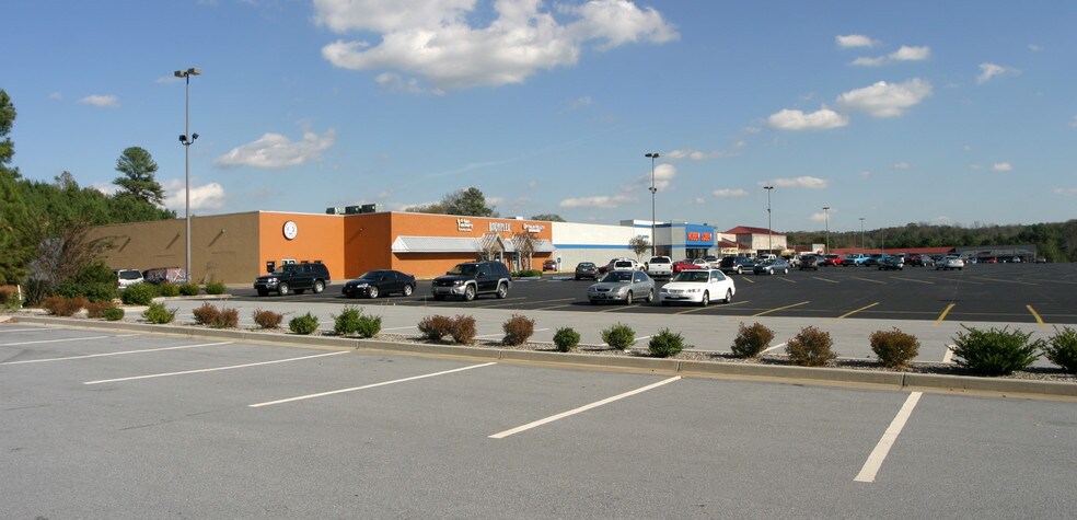 More Photos Of 4125 Buford Dr, Buford Unknown For Lease