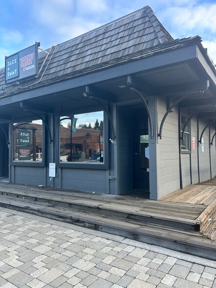 More Photos Of 10191 Donner Pass Rd, Truckee Freestanding For Lease