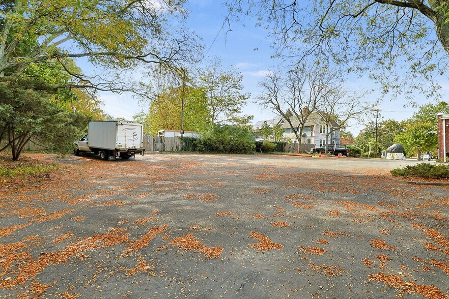 More Photos Of 2 Union St, Sparkill Storefront For Sale