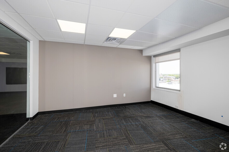 Photo of 9th Floor Ste 910
