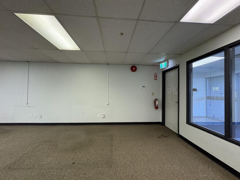 More Photos Of 7158-7168 Progress Way, Delta Service For Lease