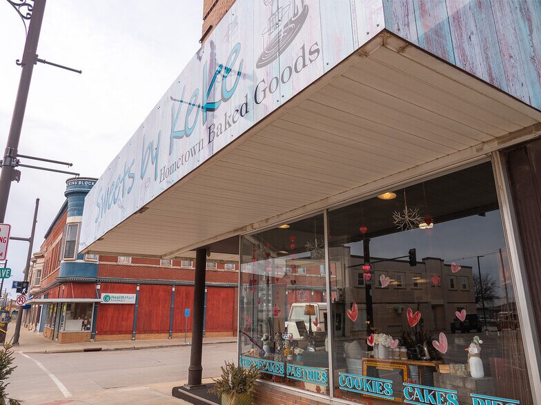 More Photos Of 2 E Main St, New Hampton General Retail For Sale