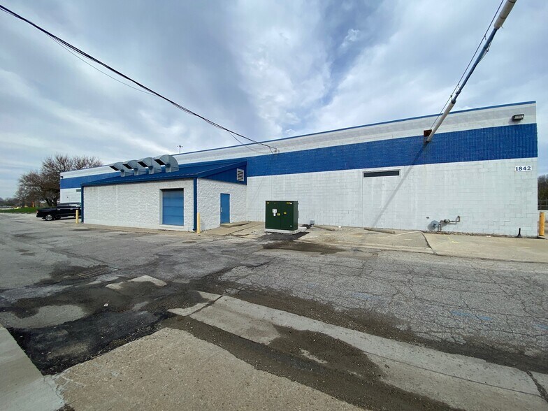 More Photos Of 1842 Ludlow Ave, Indianapolis Light Manufacturing For Sale