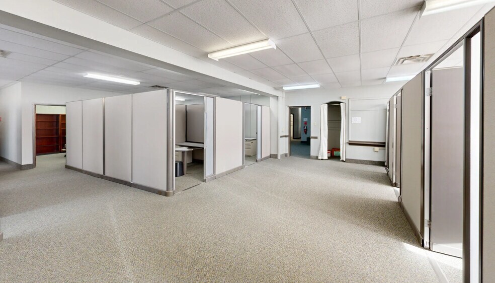 More Photos Of 1195 SW Buchanan St, Topeka Office For Lease