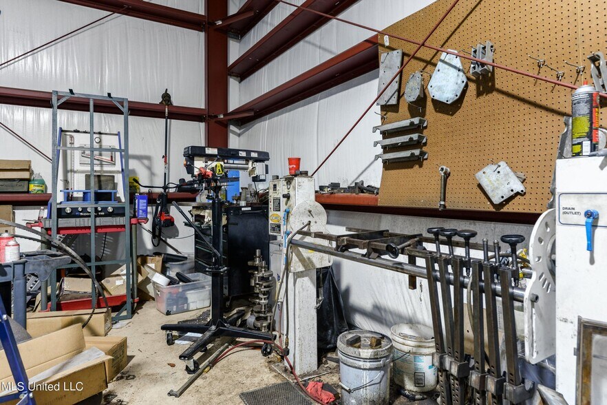 More Photos Of 526 Main St, Bay Saint Louis Warehouse For Sale