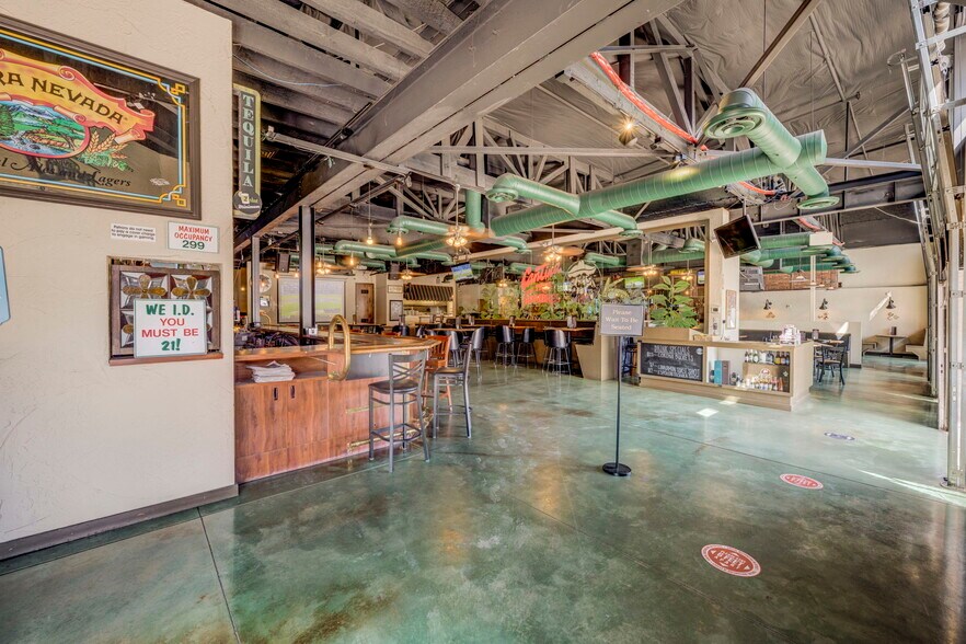 More Photos Of 922-926 Victorian Ave, Sparks General Retail For Sale