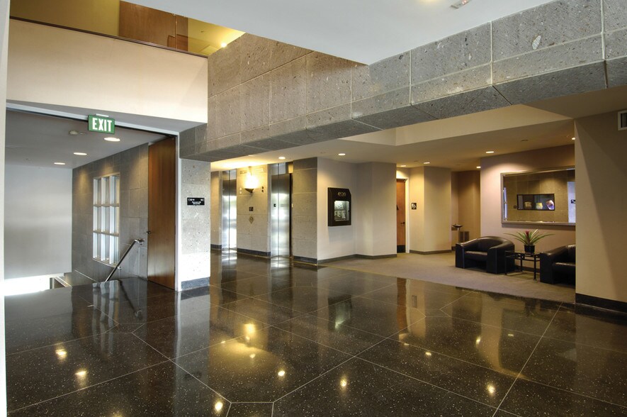 More Photos Of 4520 Executive Dr, San Diego Medical For Lease