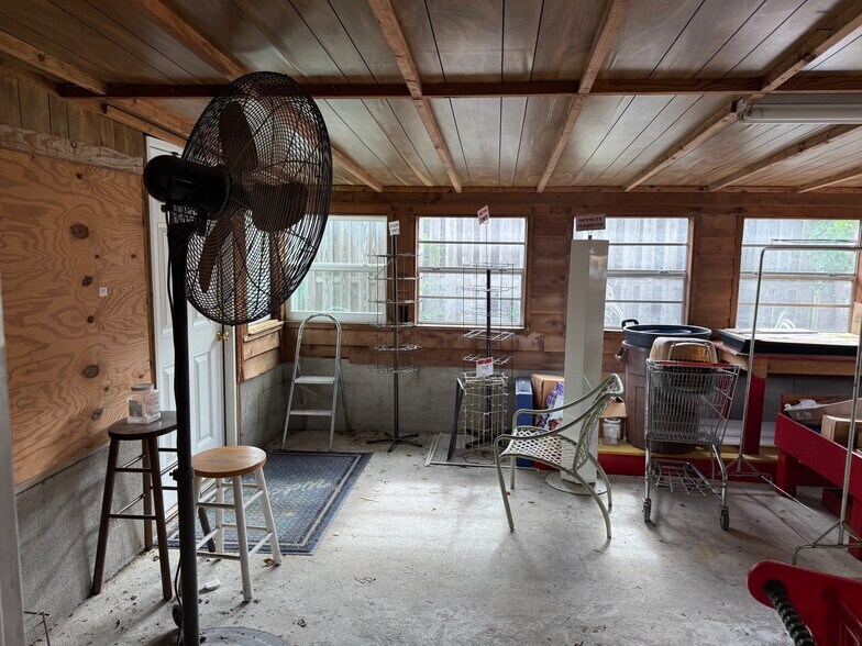 More Photos Of 1116 Hummingbird Ln, Hardeeville General Retail For Sale