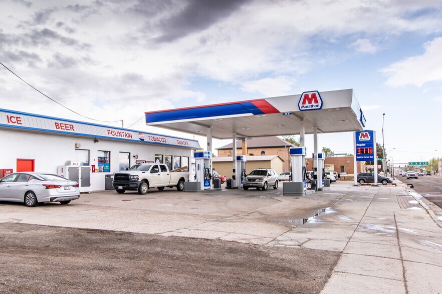 More Photos Of 404 Navajo Blvd, Holbrook Service Station For Sale