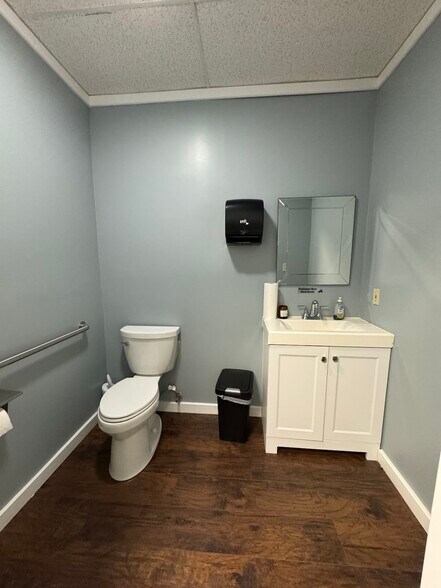 More Photos Of 15065 Kinsman Rd, Middlefield Storefront Retail Office For Lease
