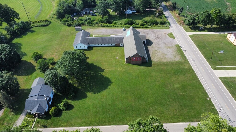 More Photos Of 811 S Oak St, Durand Religious Facility For Sale