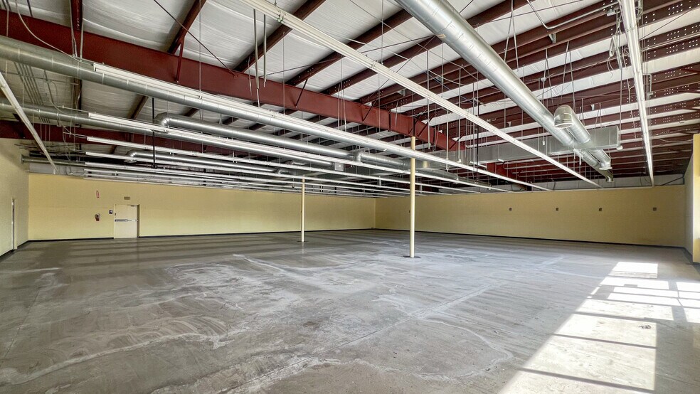 More Photos Of 33554 MO-25, Advance Freestanding For Sale