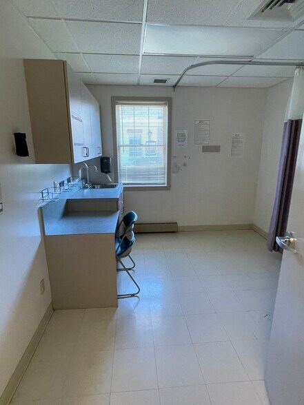 More Photos Of S Belmont & 3rd ave, York Specialty For Lease