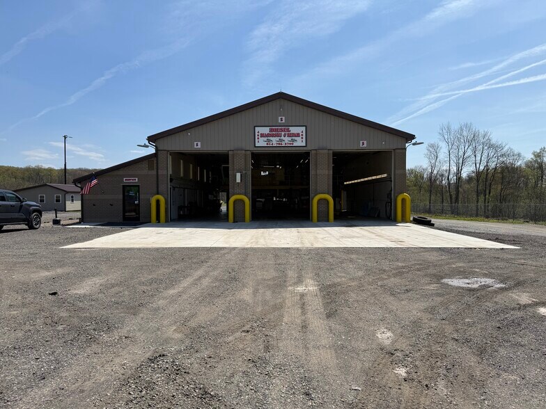 More Photos Of 4881 Pittsburgh Rd, Harrisville Light Distribution For Sale