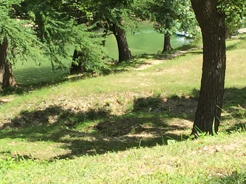 More Photos Of 7070 S US Highway 83, Concan Hotel For Sale