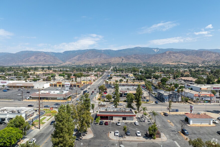 More Photos Of 1605 E Highland Ave, San Bernardino Fast Food For Sale