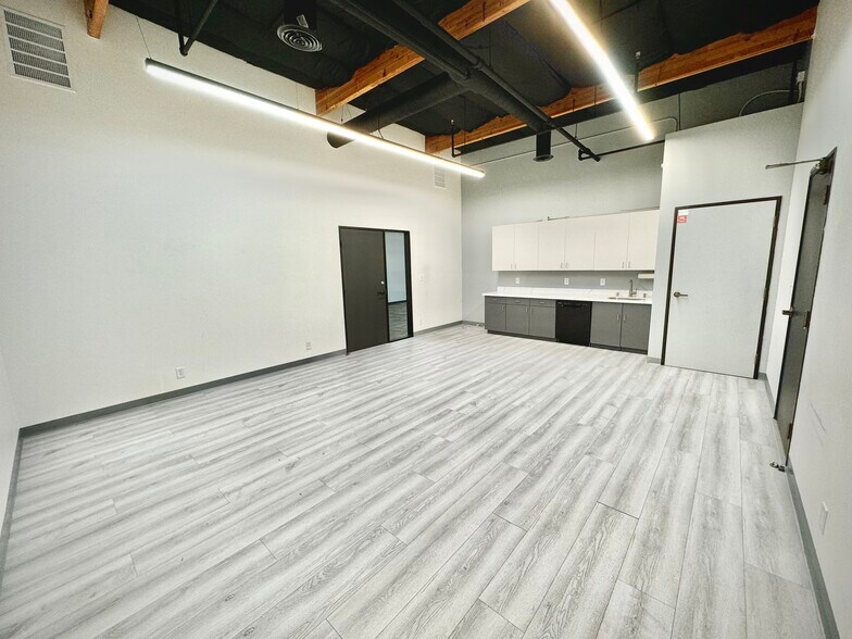 More Photos Of 321 Castro St, Mountain View Storefront Retail Office For Lease