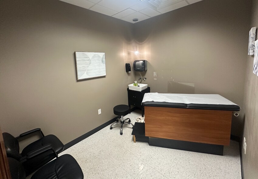 More Photos Of 4465 S 900 E, Millcreek Medical For Lease