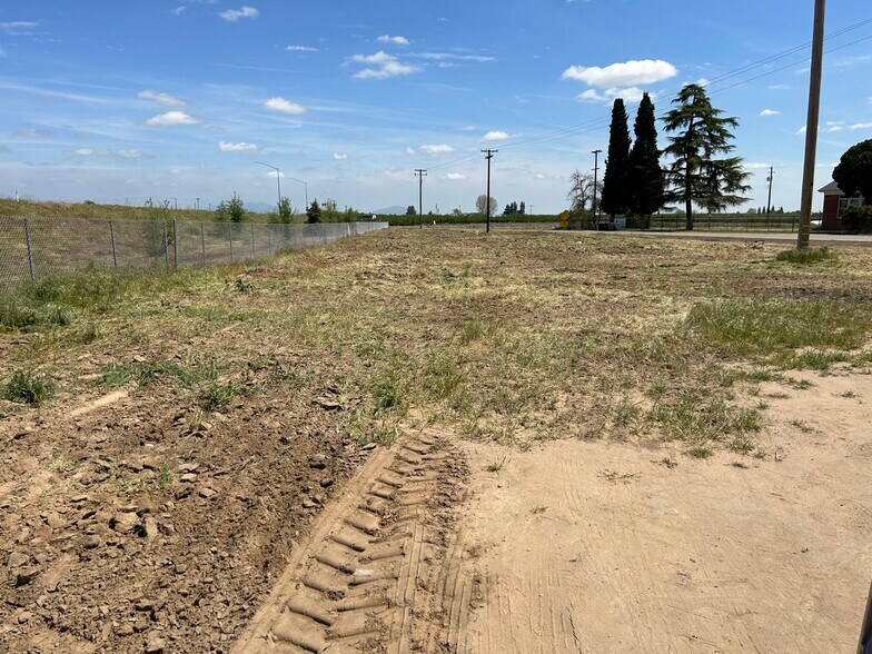 More Photos Of 7212 E Kings Canyon Rd, Fresno Land For Sale