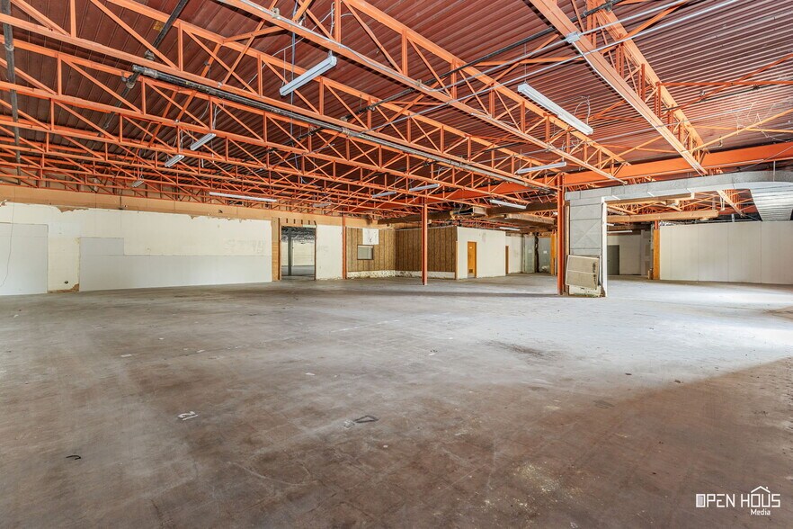 More Photos Of 2200 5th St, Wichita Falls Warehouse For Sale