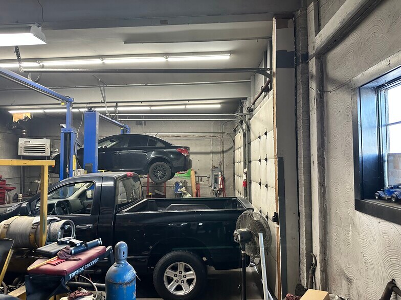 More Photos Of 8511 Fort Smallwood Rd, Pasadena Auto Repair For Sale