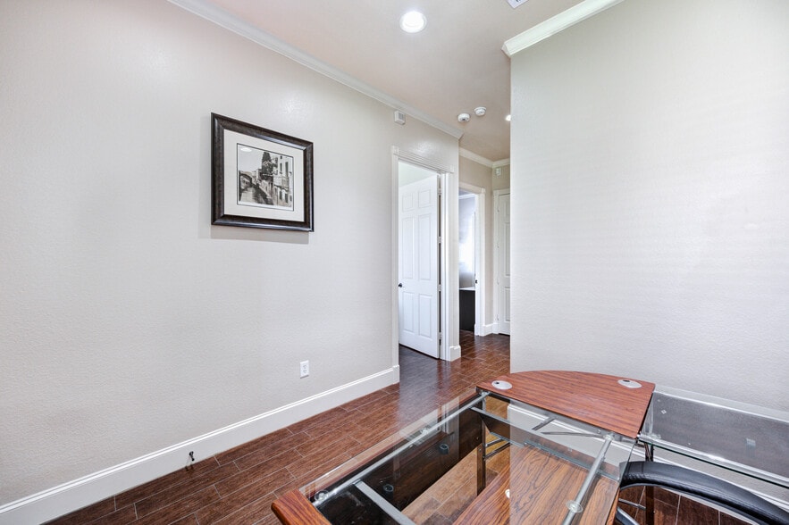 More Photos Of 1836 Snake River Rd, Katy Office Residential For Sale