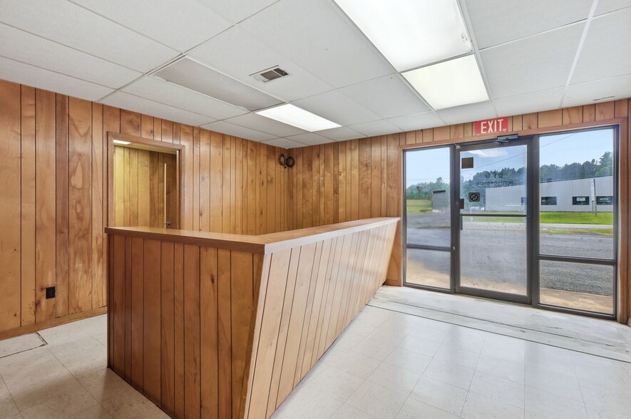 More Photos Of 197 S Redmond Rd, Jacksonville Warehouse For Sale