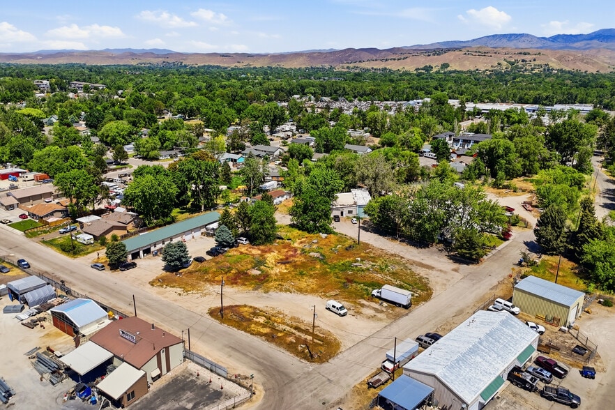 More Photos Of 200 E 46th Pl, Garden City Land For Sale