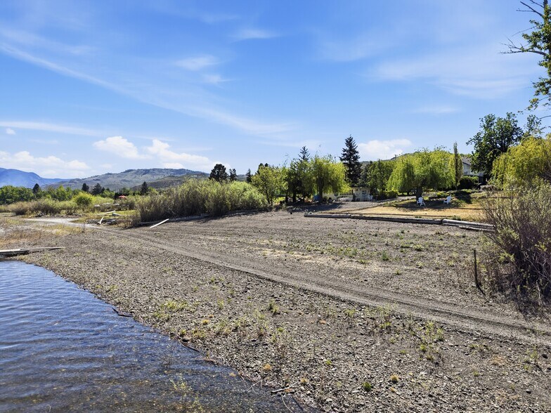 More Photos Of 7001 Savona Access Rd, Thompson-Nicola Hotel For Sale