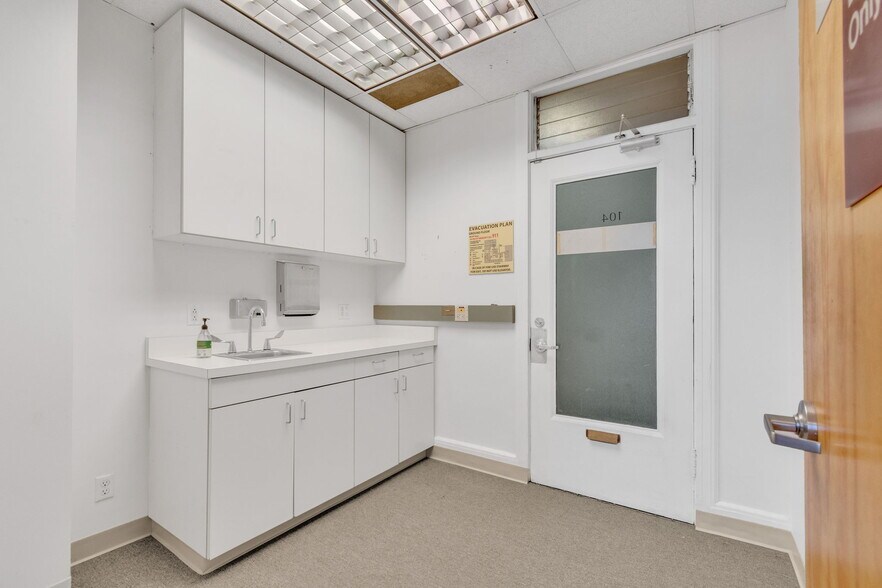 More Photos Of 400 29th St, Oakland Medical For Lease
