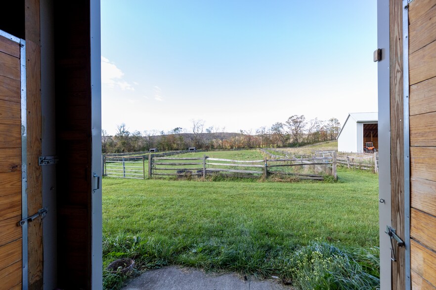 More Photos Of 4 Whitman Rd, Stephentown Sports And Entertainment For Sale