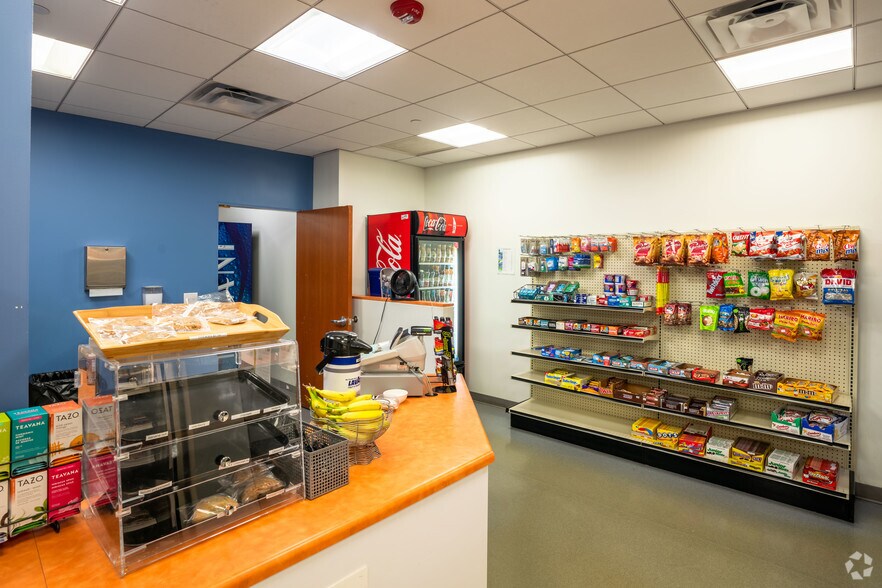 More Photos Of 1 Corporate Dr, Long Grove Unknown For Lease