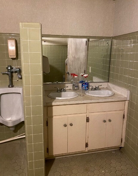 More Photos Of 103 E Harrison St, Reidsville Office For Sale