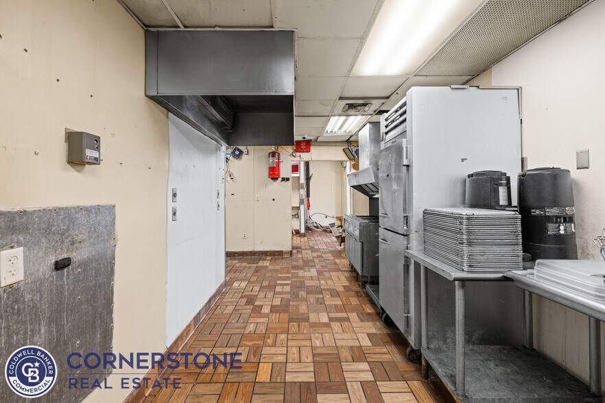 More Photos Of 900 Pronghorn St, Casper Restaurant For Sale