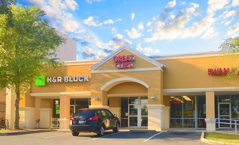 More Photos Of 1349-1565 NW 23rd Ave, Gainesville Storefront For Sale