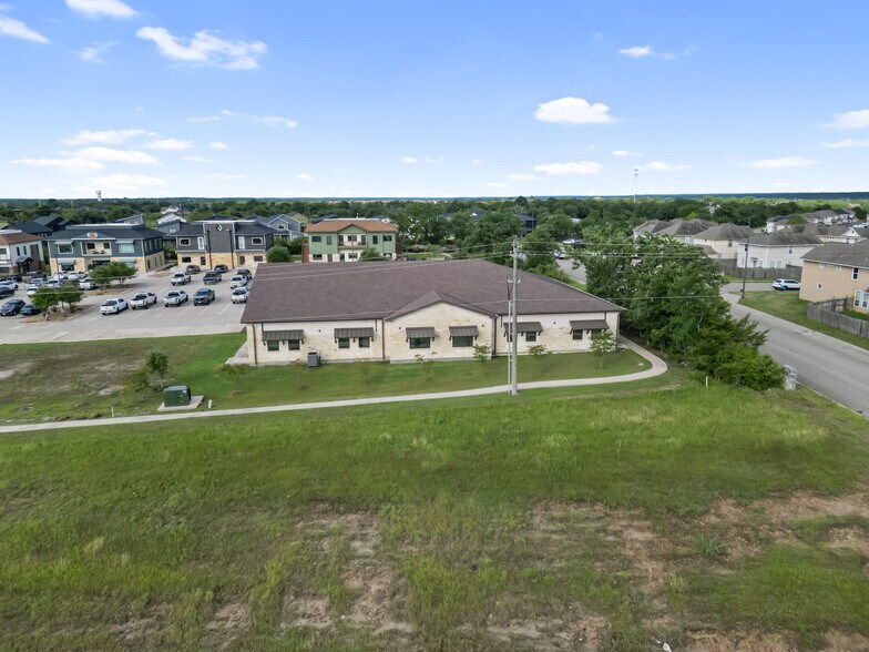 More Photos Of 3012 Barron Rd, College Station Office For Lease