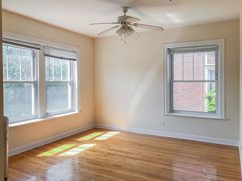 More Photos Of 5202-5216 N Damen Ave, Chicago Apartments For Lease