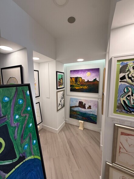 More Photos Of 375 13th Ave S, Naples General Retail For Lease