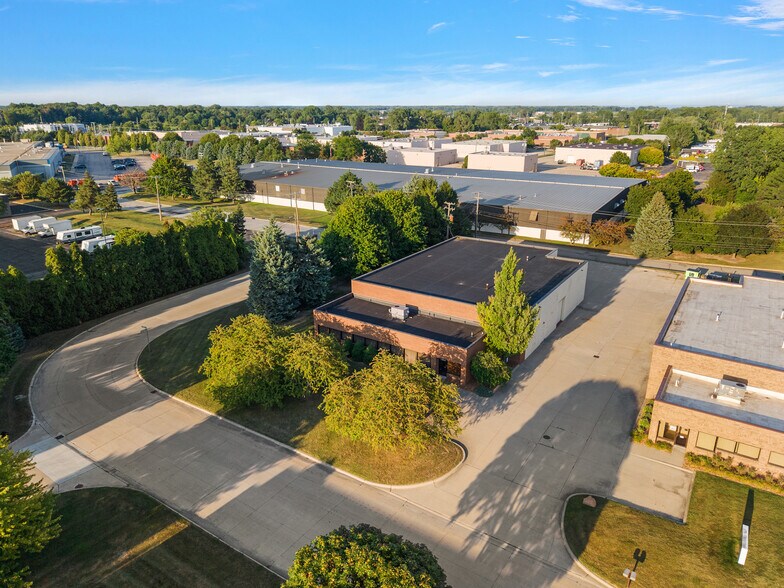 More Photos Of 44468 Reynolds Dr, Clinton Township Manufacturing For Sale