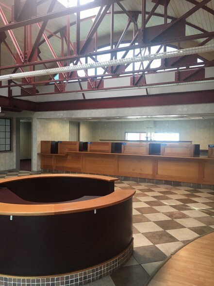 More Photos Of 880 Schechter Dr, Wilkes Barre Township Bank For Sale