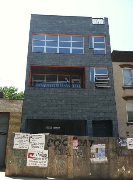 More Photos Of 74 N 8th St, Brooklyn Storefront Retail Office For Lease