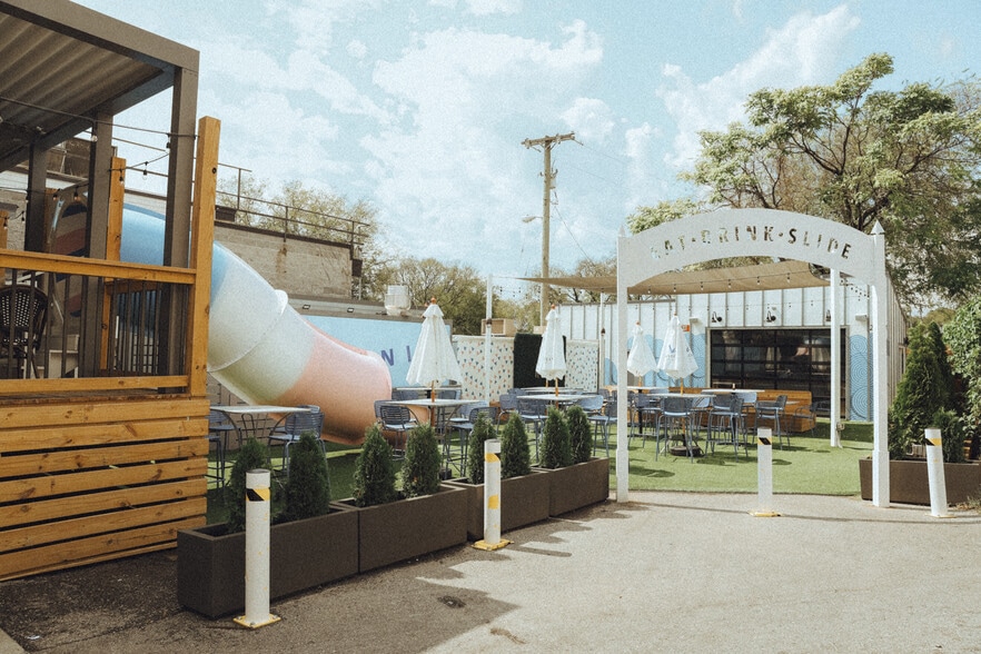 More Photos Of 2405 12th Ave S, Nashville Restaurant For Lease