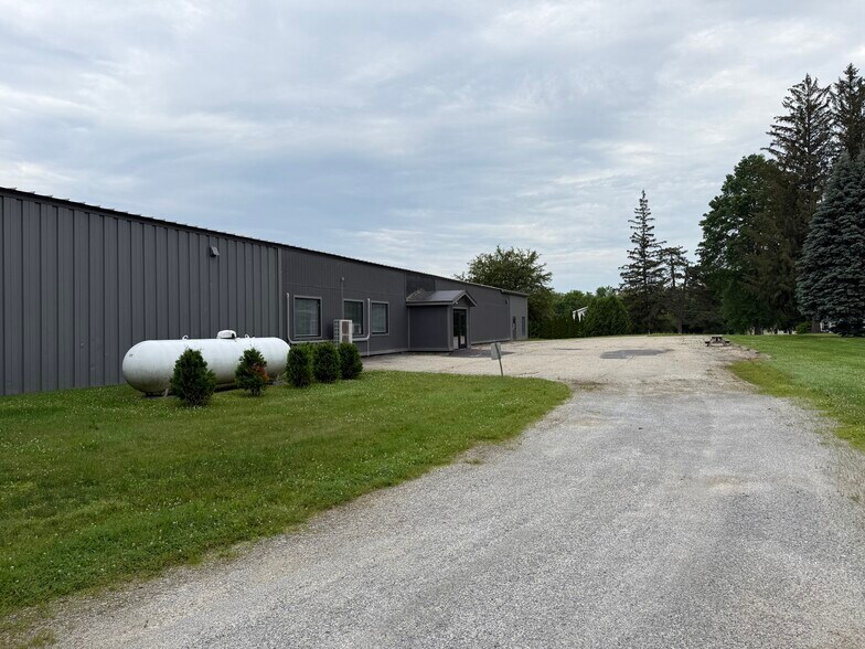 More Photos Of 123 Park St, Rutland Manufacturing For Lease