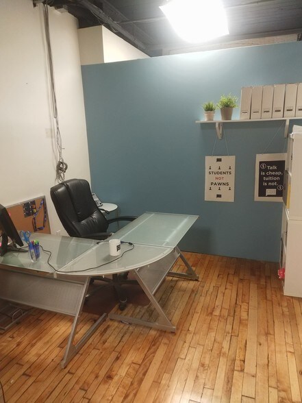 More Photos Of 372 Richmond St W, Toronto Office For Lease