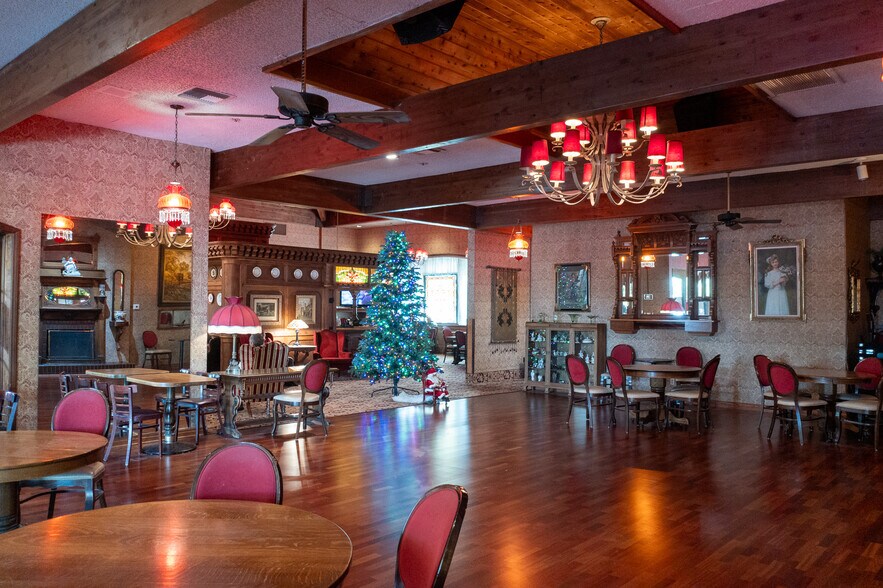 More Photos Of 1800 N Palm Canyon Dr, Palm Springs Restaurant For Sale